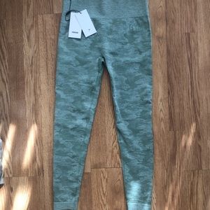 GYMSHARK CAMO LEGGINGS